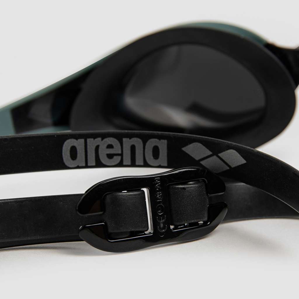 Arena Cobra Edge Swipe Mr Wettkampfschwimmbrille in GRAU