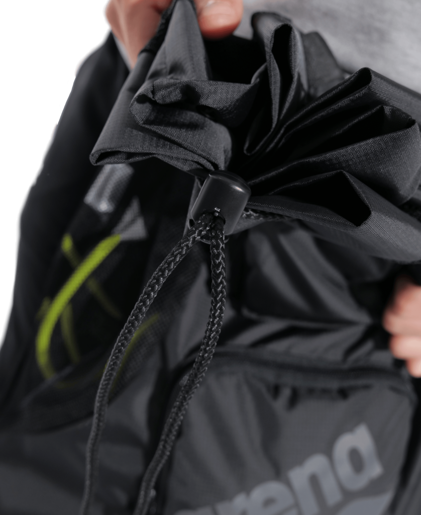 Arena Arena All Set Mesh Bag Gymbag in SCHWARZ
