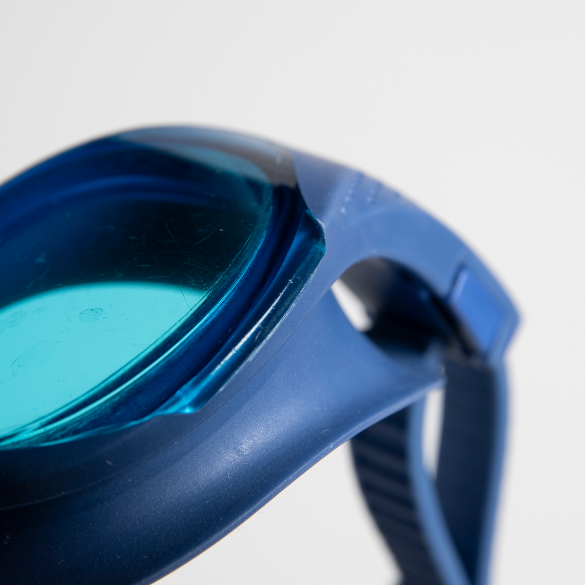 Arena The One Trainingsschwimmbrille in BLAU