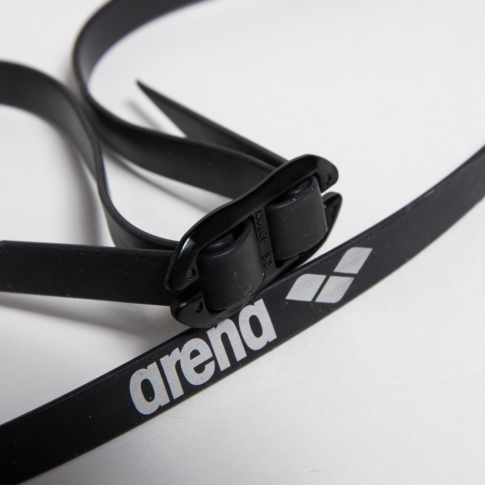 Arena Cobra Ultra Swipe Mirror Trainingsschwimmbrille in MEHRFARBIG