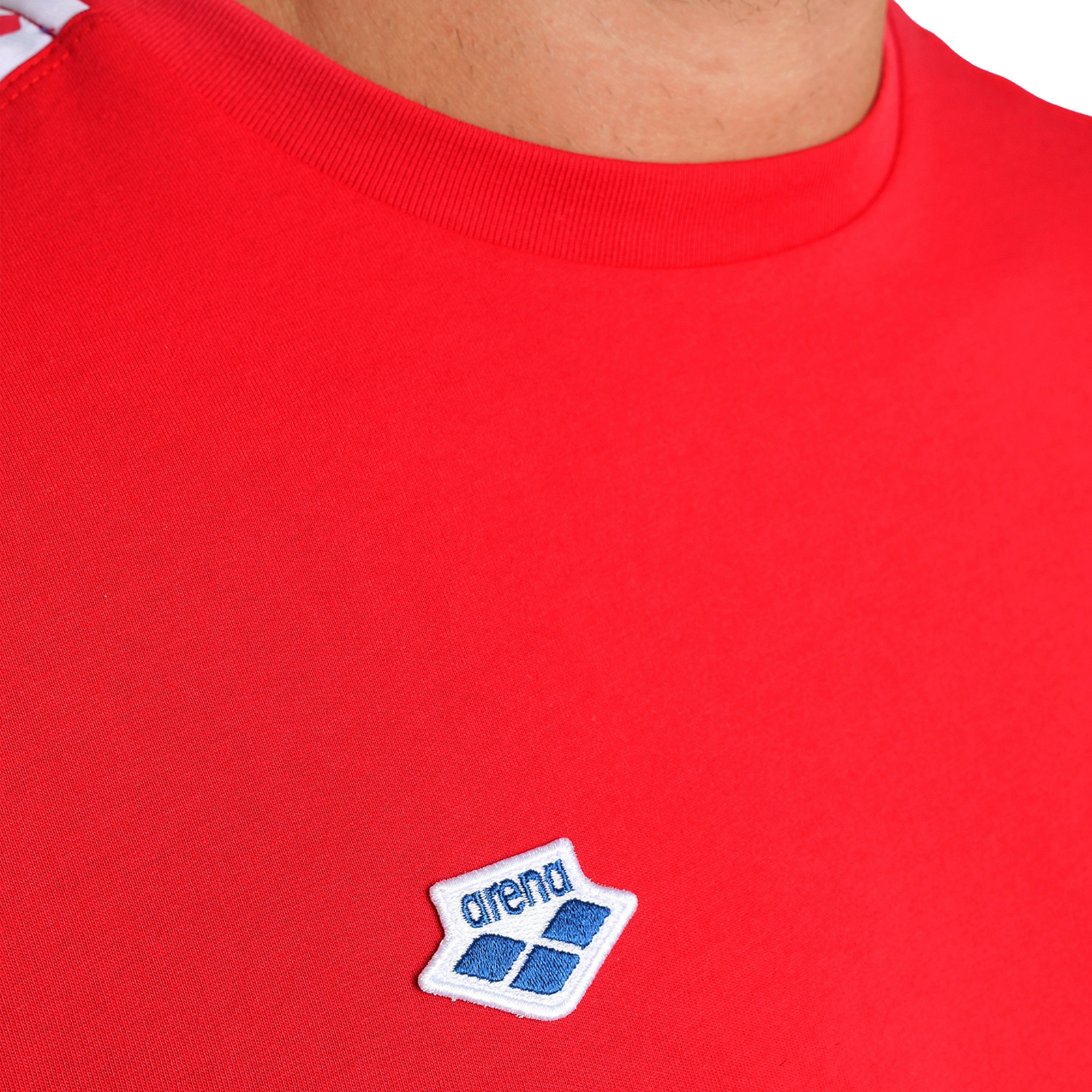 Arena M T-Shirt Team in ROT