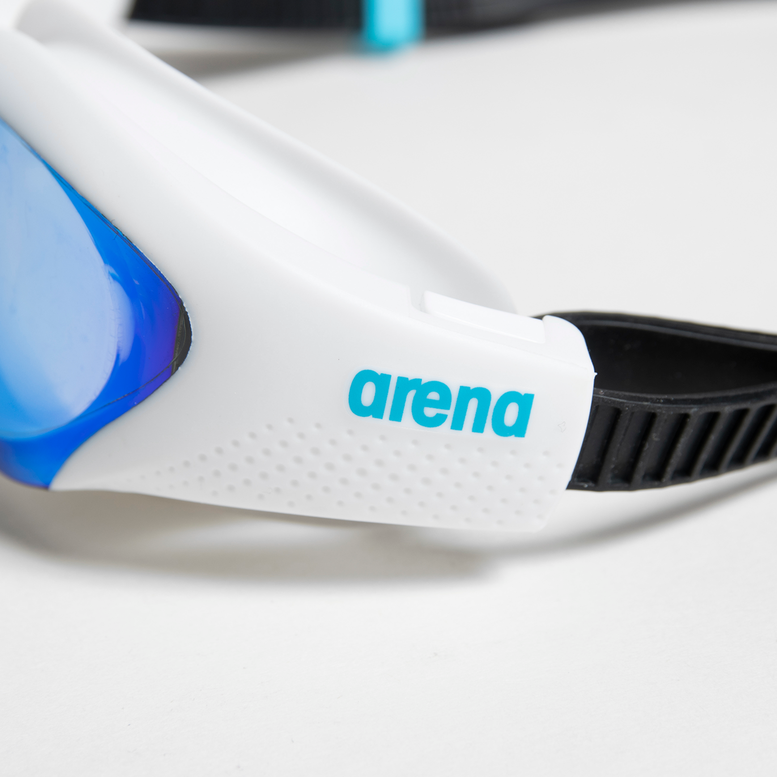 Arena The One Mirror Trainingsschwimmbrille in WEISS