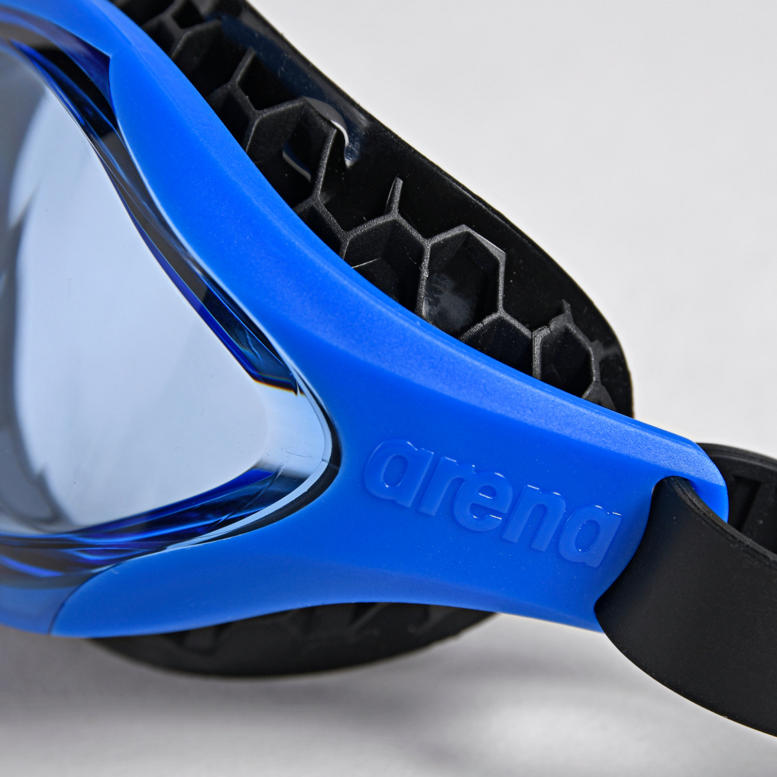 Arena Air-Bold Swipe Trainingsschwimmbrille in BLAU