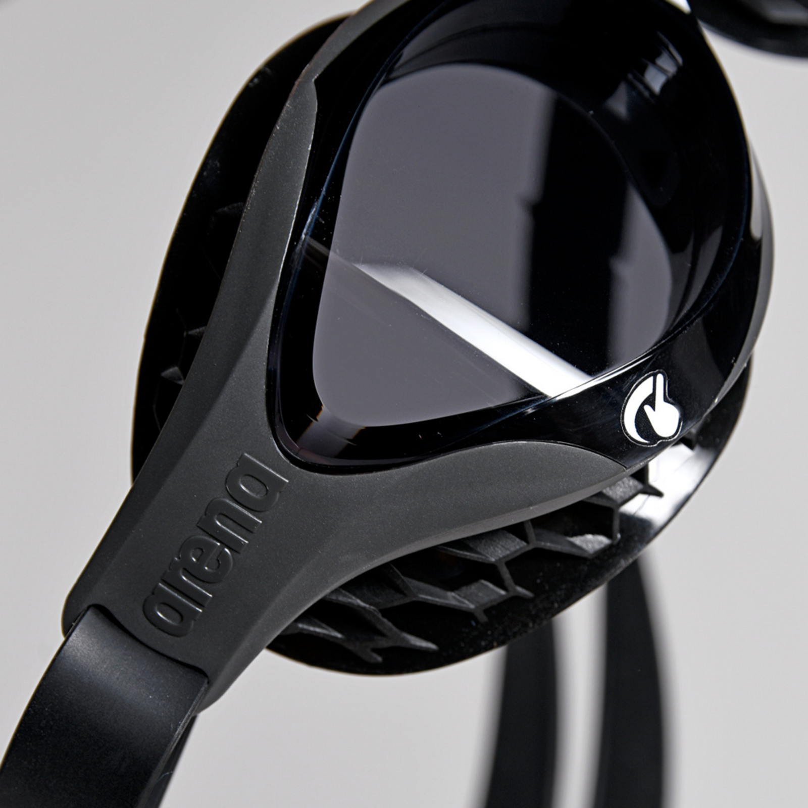 Arena Air-Bold Swipe Trainingsschwimmbrille in SCHWARZ
