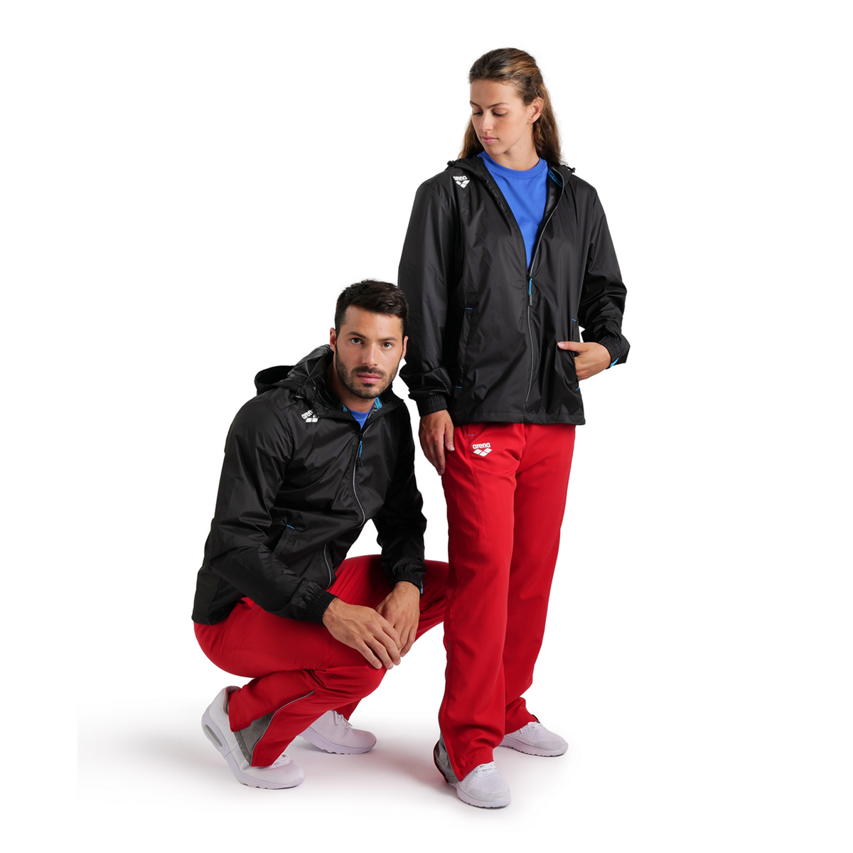 Arena Team Windbreaker Solid in SCHWARZ