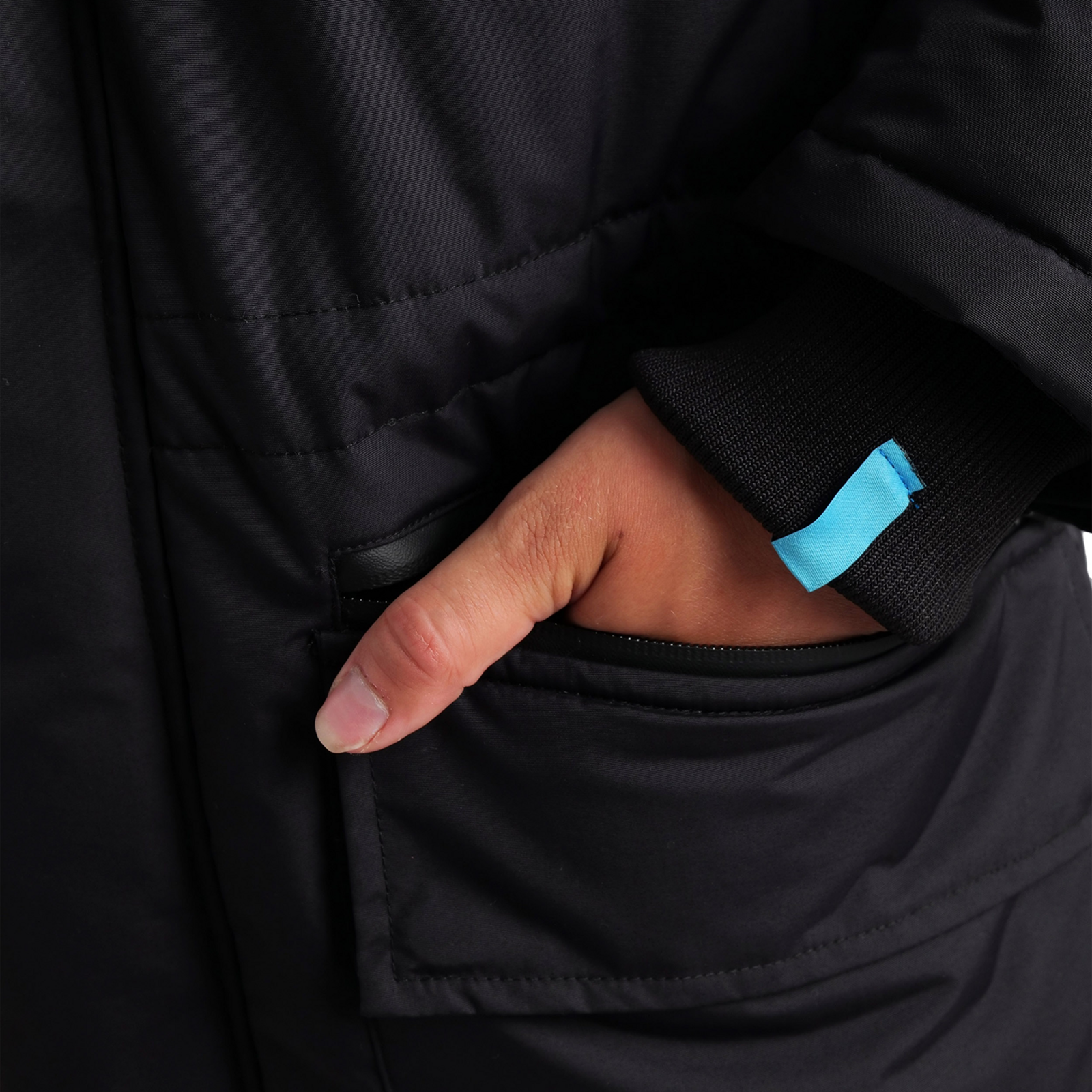 Arena Team Parka Solid in SCHWARZ