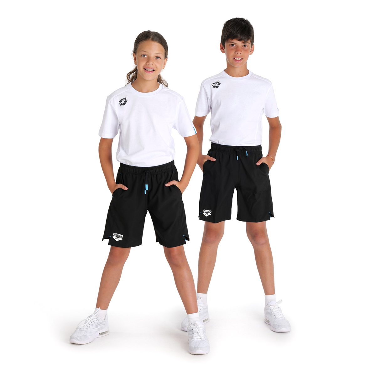 Arena Team Bermuda Panel Short in SCHWARZ