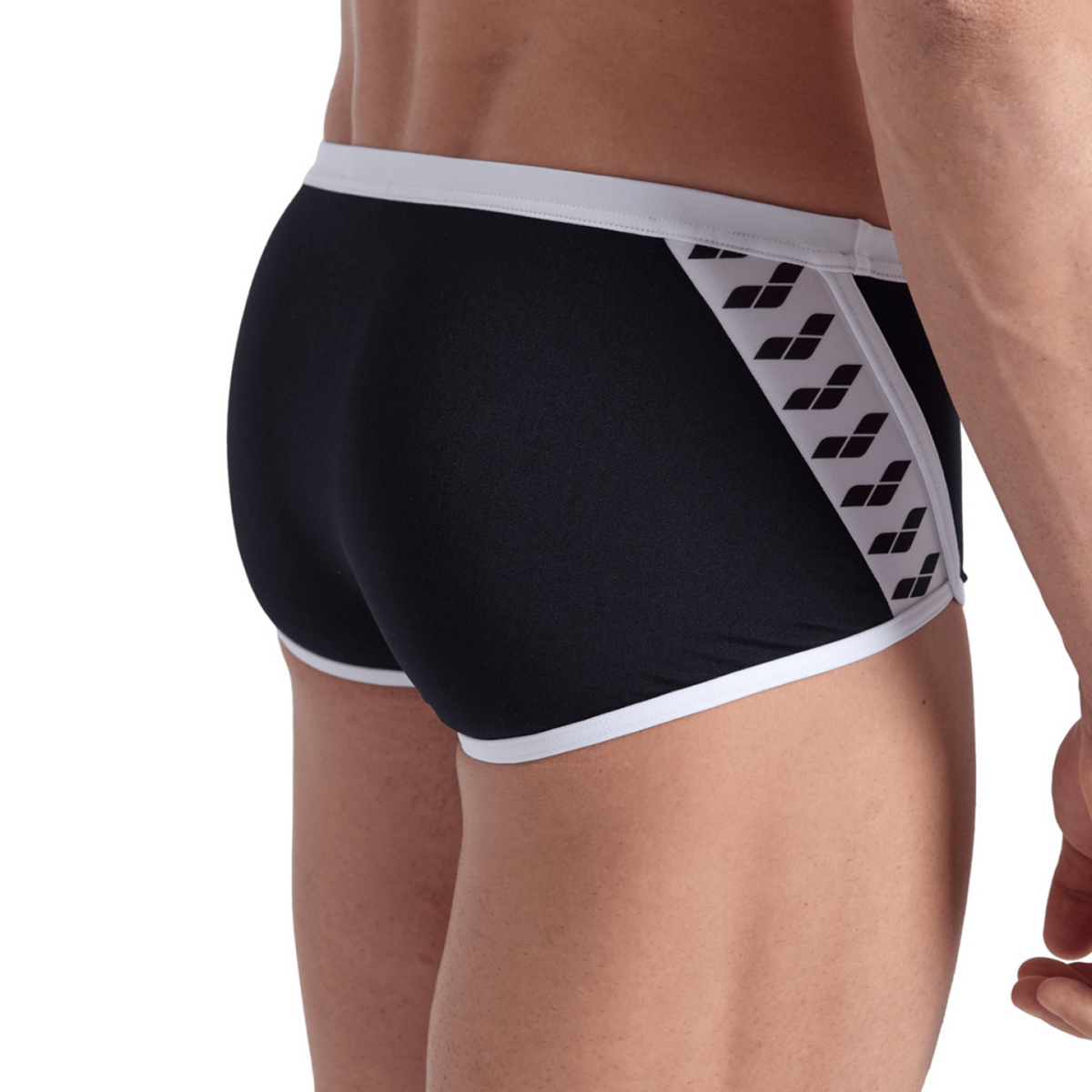 Arena Arena Icons Swim Low Waist Short Solid in SCHWARZ