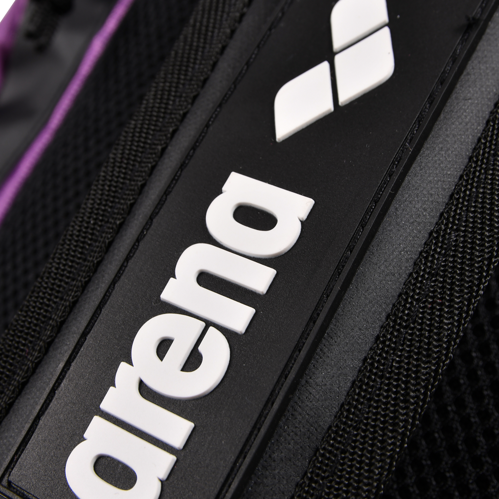Arena Spiky III Backpack 45 Sportrucksack in VIOLETT