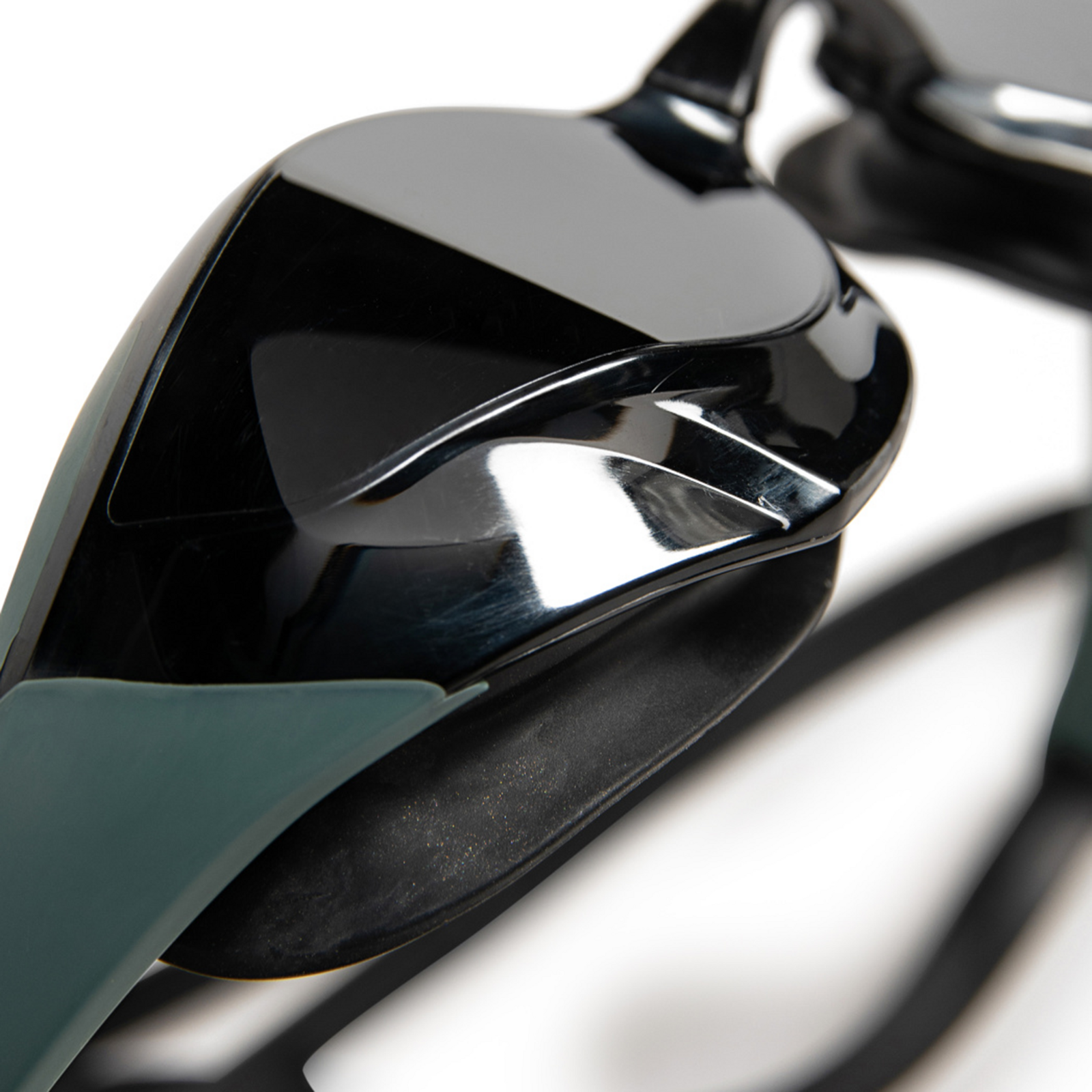 Arena Cobra Edge Swipe Mr Trainingsschwimmbrille in SCHWARZ