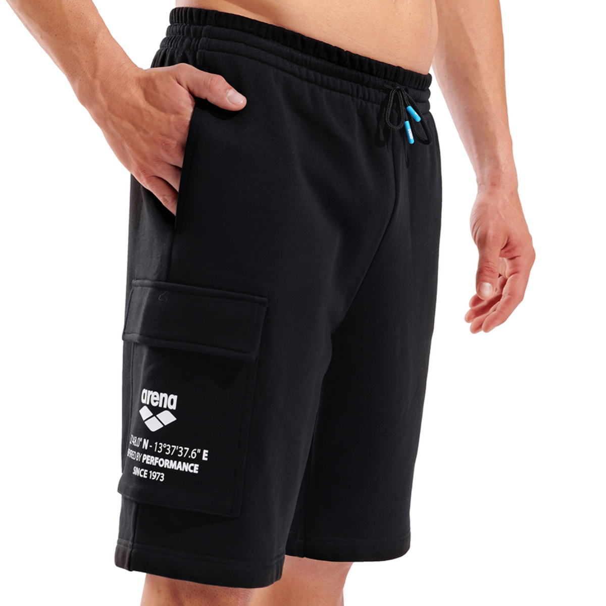 Arena M Arena Graphic Long Bermuda Fleece Short in SCHWARZ