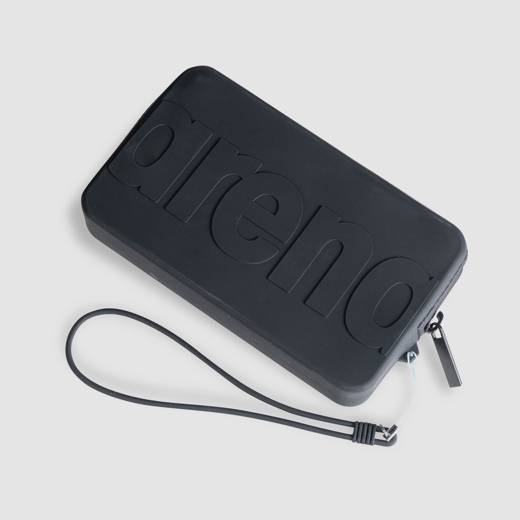 Arena Dry Clutch Freizeittasche in SCHWARZ