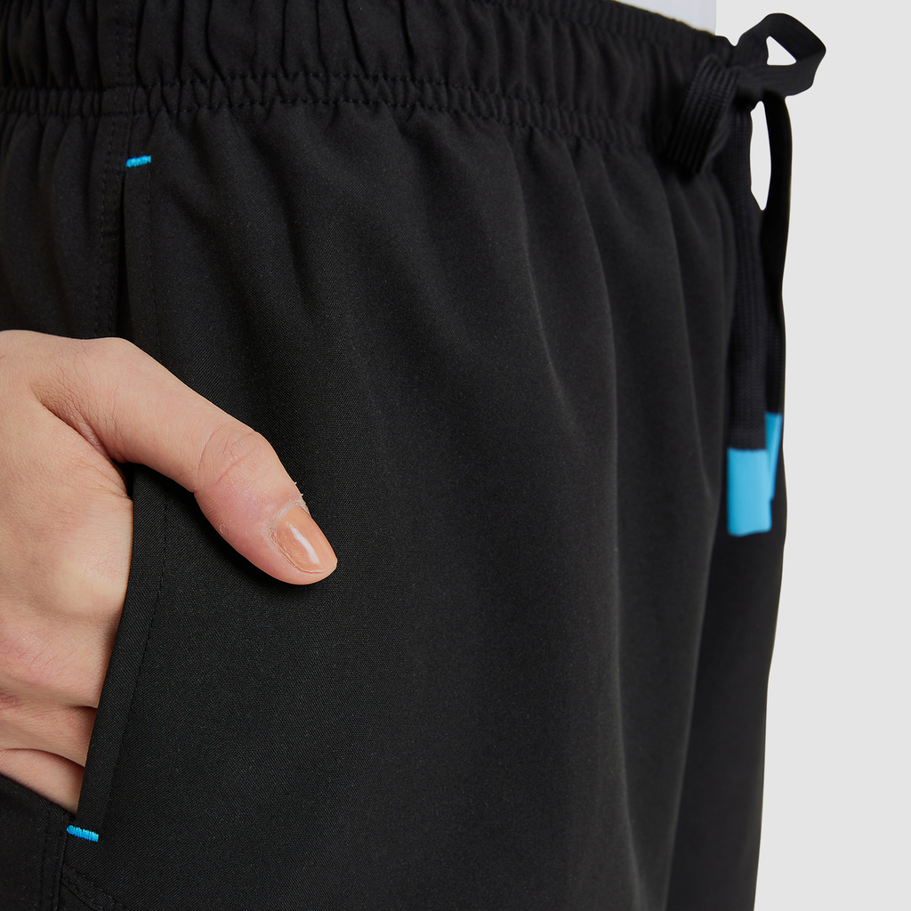 Arena Team Bermuda Panel Short in SCHWARZ