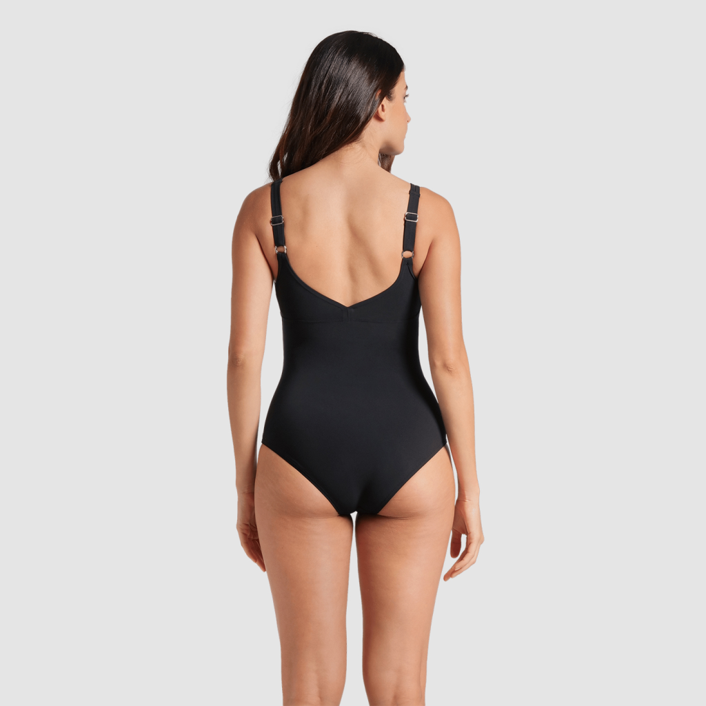 Arena W Arena Swimsuit Rosa Wing Back C Cup Figurformender Badeanzug in SCHWARZ