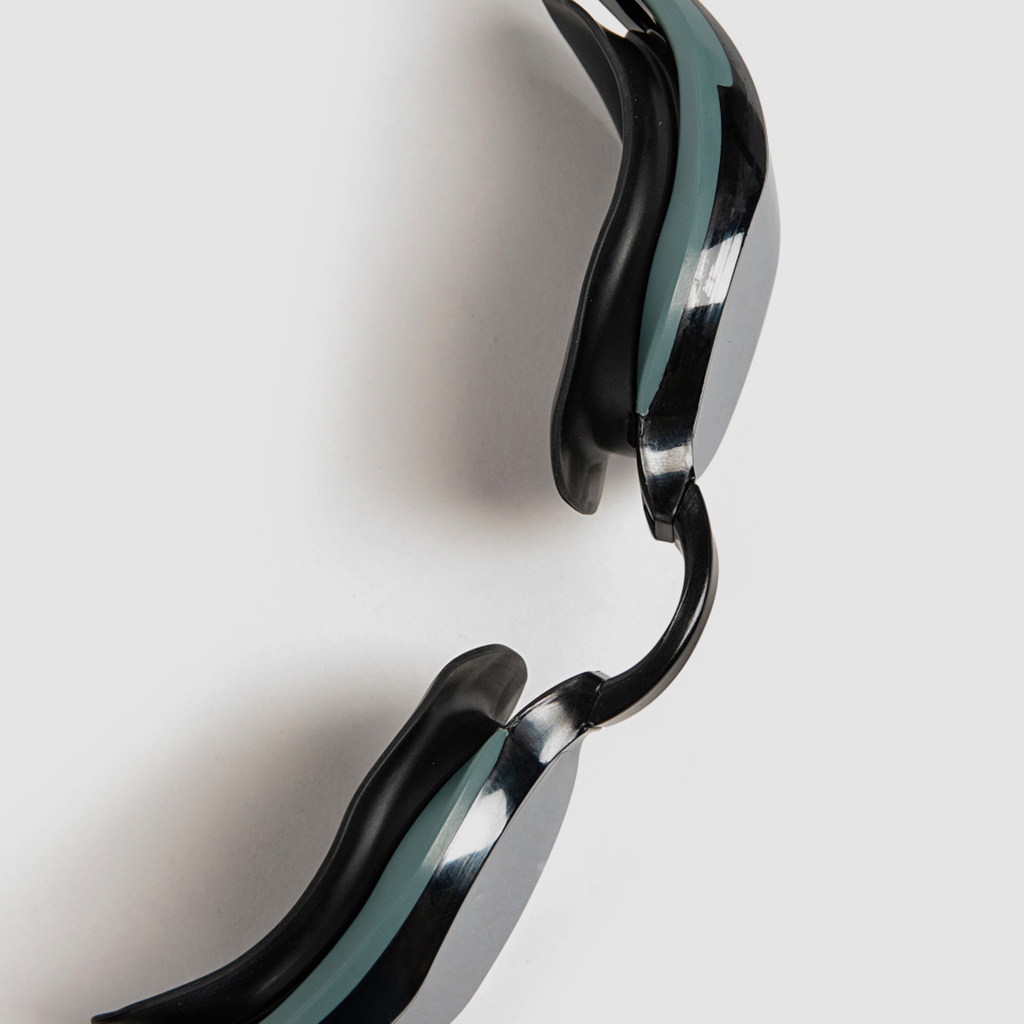 Arena Cobra Edge Swipe Mr Wettkampfschwimmbrille in GRAU