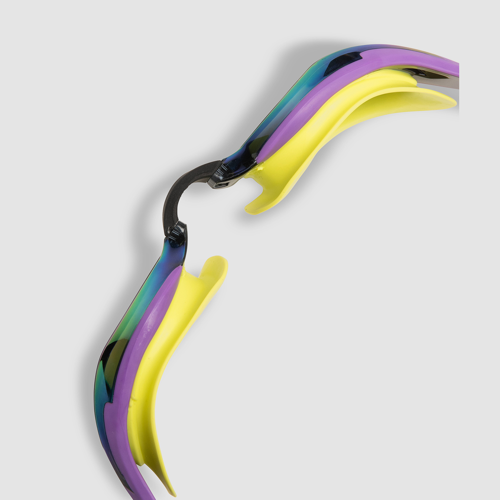 Arena Cobra Edge Swipe Mr Wettkampfschwimmbrille in VIOLETT
