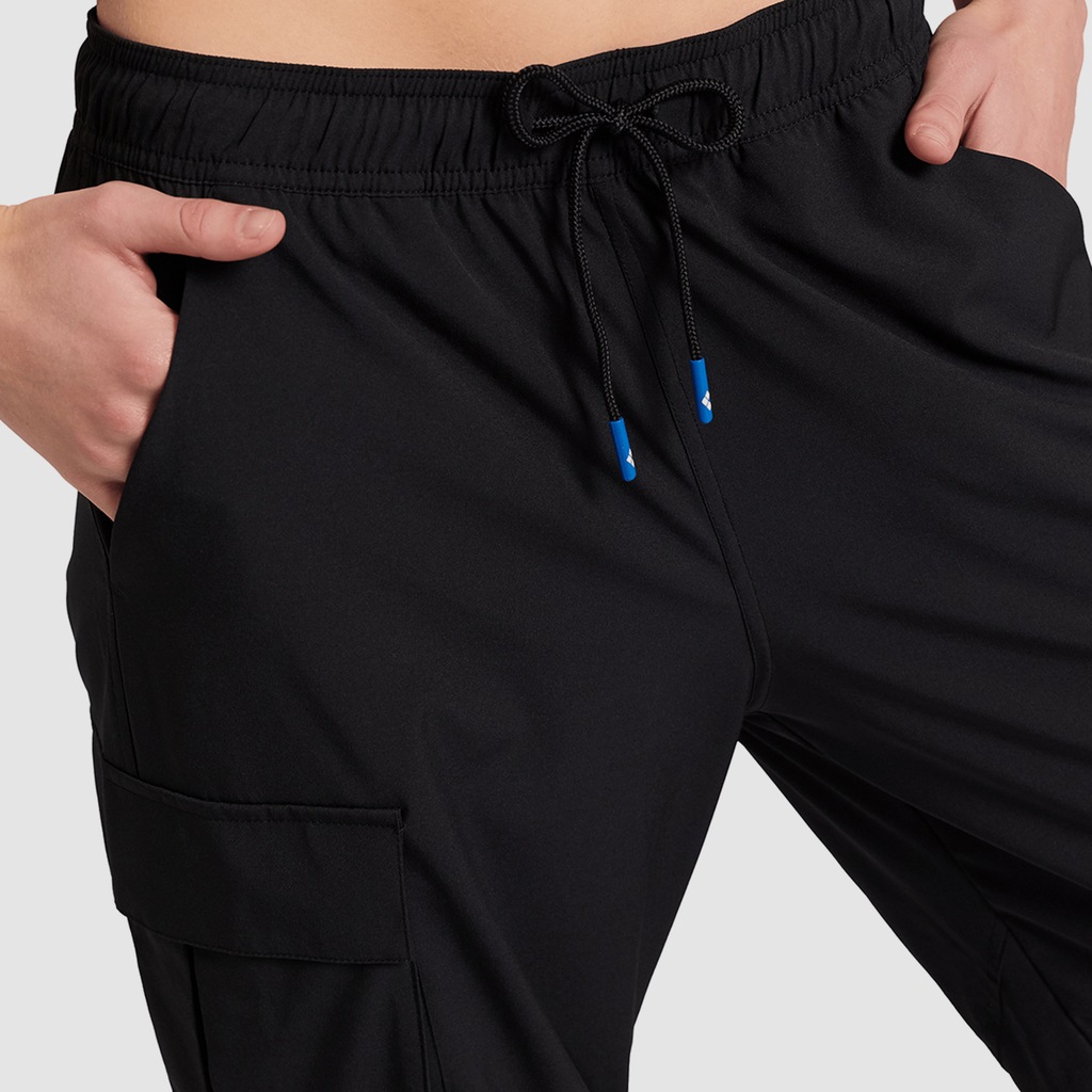 Arena W Arena Logo Cargo Pant Trainingshose in SCHWARZ