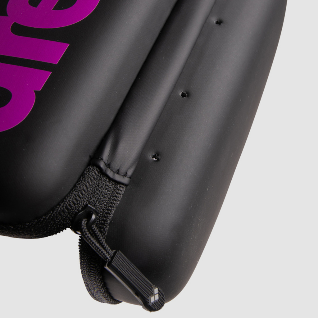 Arena Goggle Case in SCHWARZ