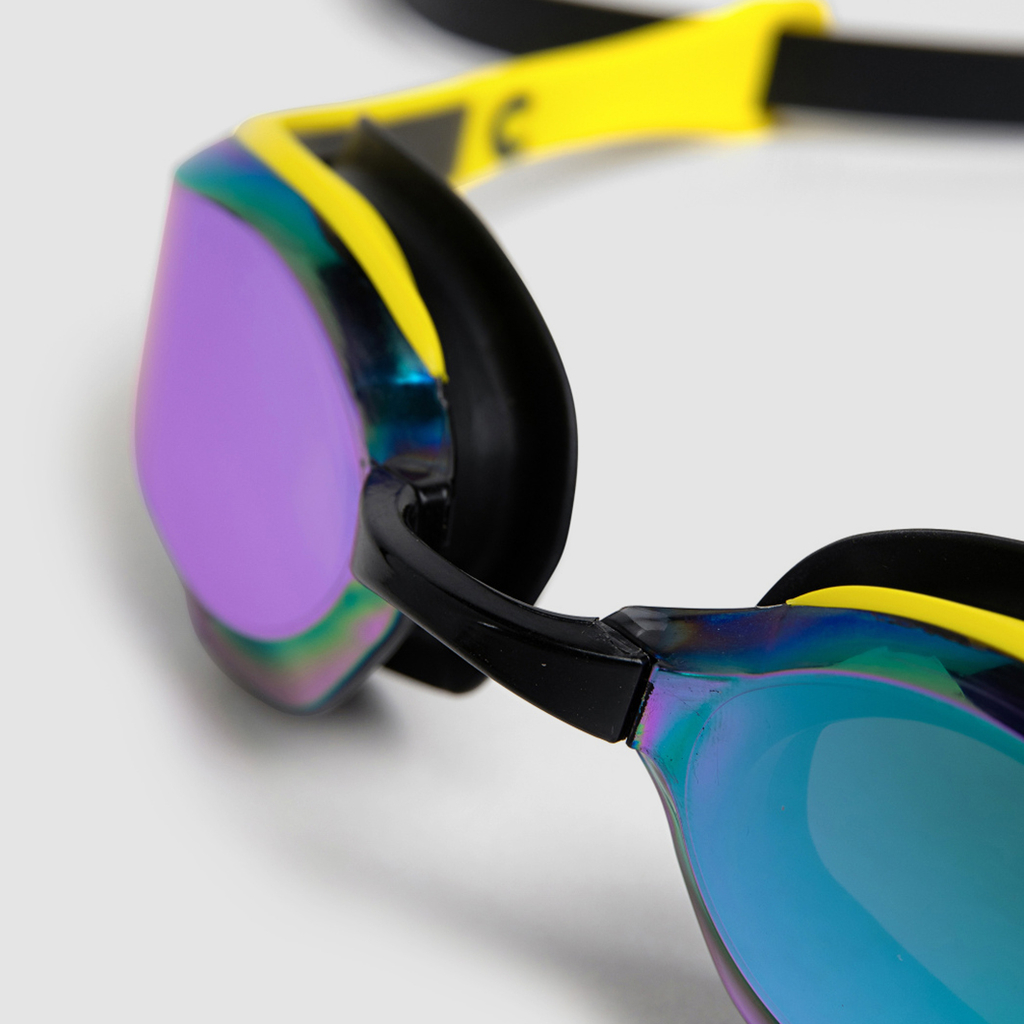 Arena Cobra Edge Swipe Mr Wettkampfschwimmbrille in GELB