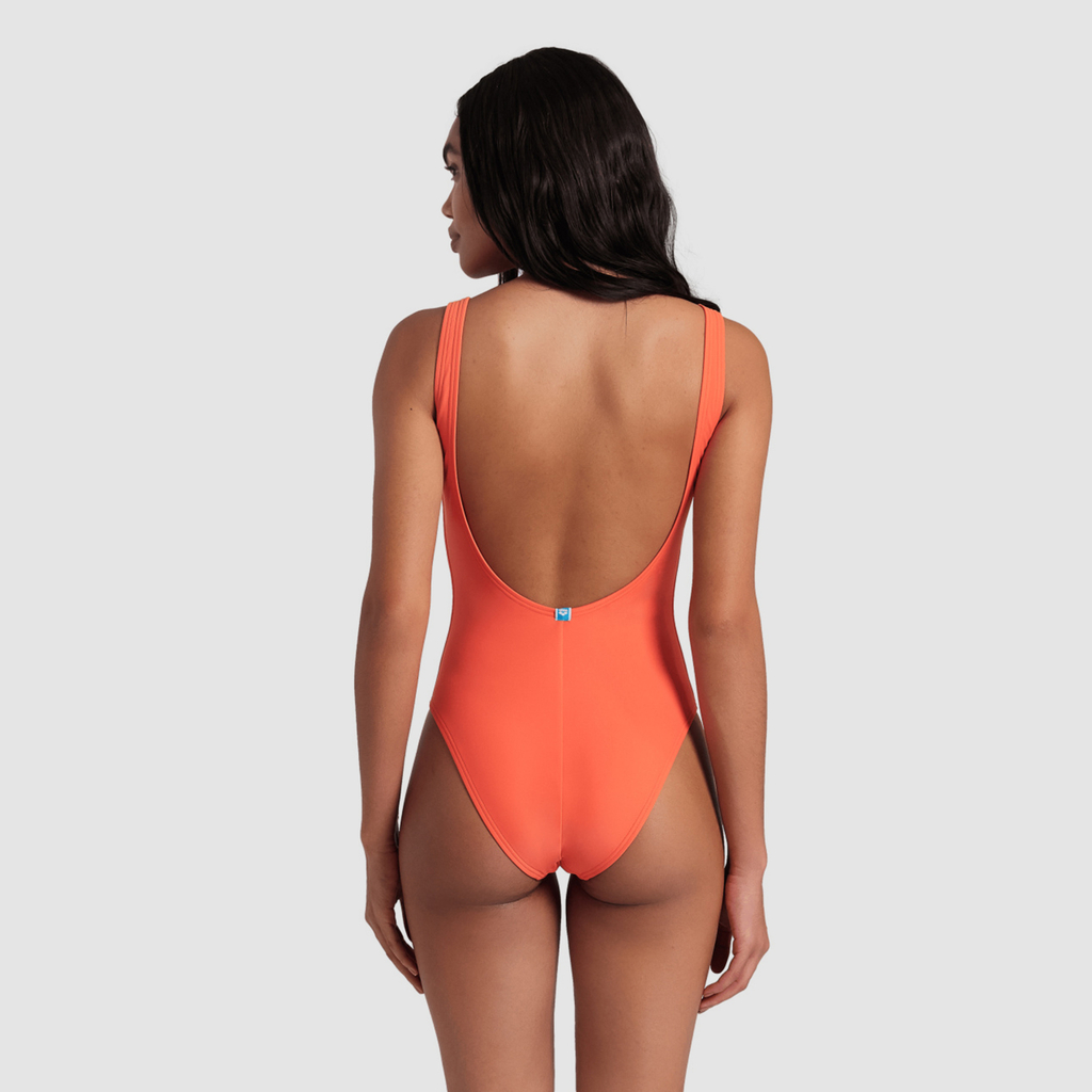 W Arena Team Stripe Swimsuit U Back Badeanzug calypso coral model_bild_back_brandshop