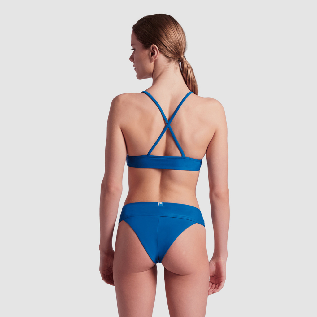 W Arena Essentials Bikini Triangle Bikini Set blue cosmo model_bild_back_brandshop