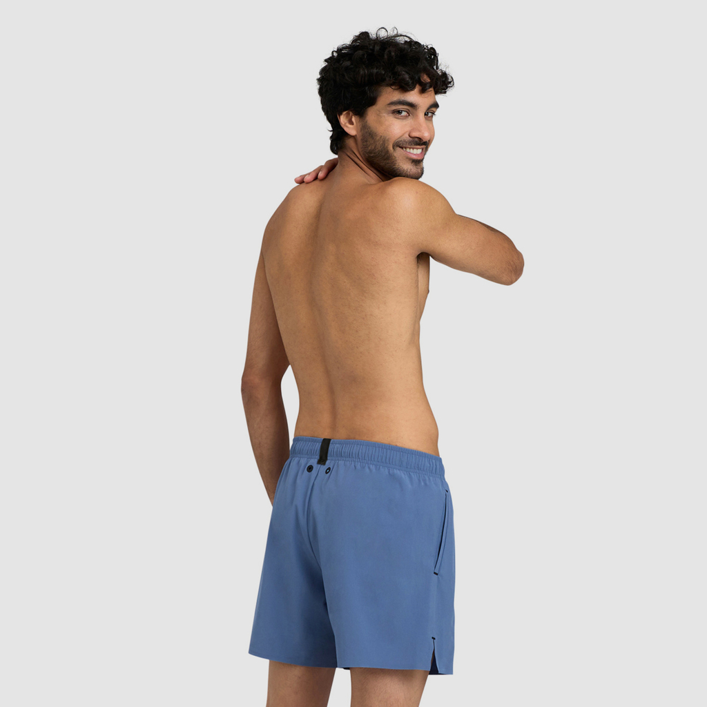 Arena Evo Beach Short Solid grey blue model_bild_back_brandshop