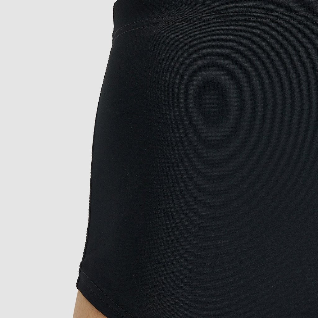 Arena Team Swim Low Waist Short Solid in SCHWARZ