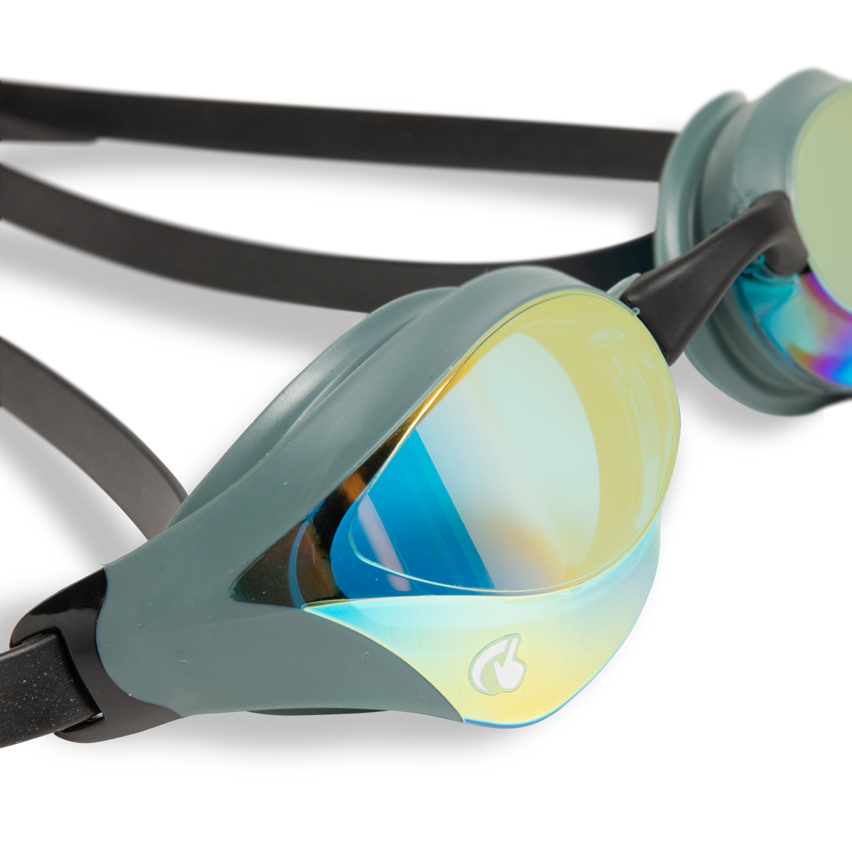 Arena Cobra Core Swipe Mirror Wettkampfschwimmbrille in SCHWARZ
