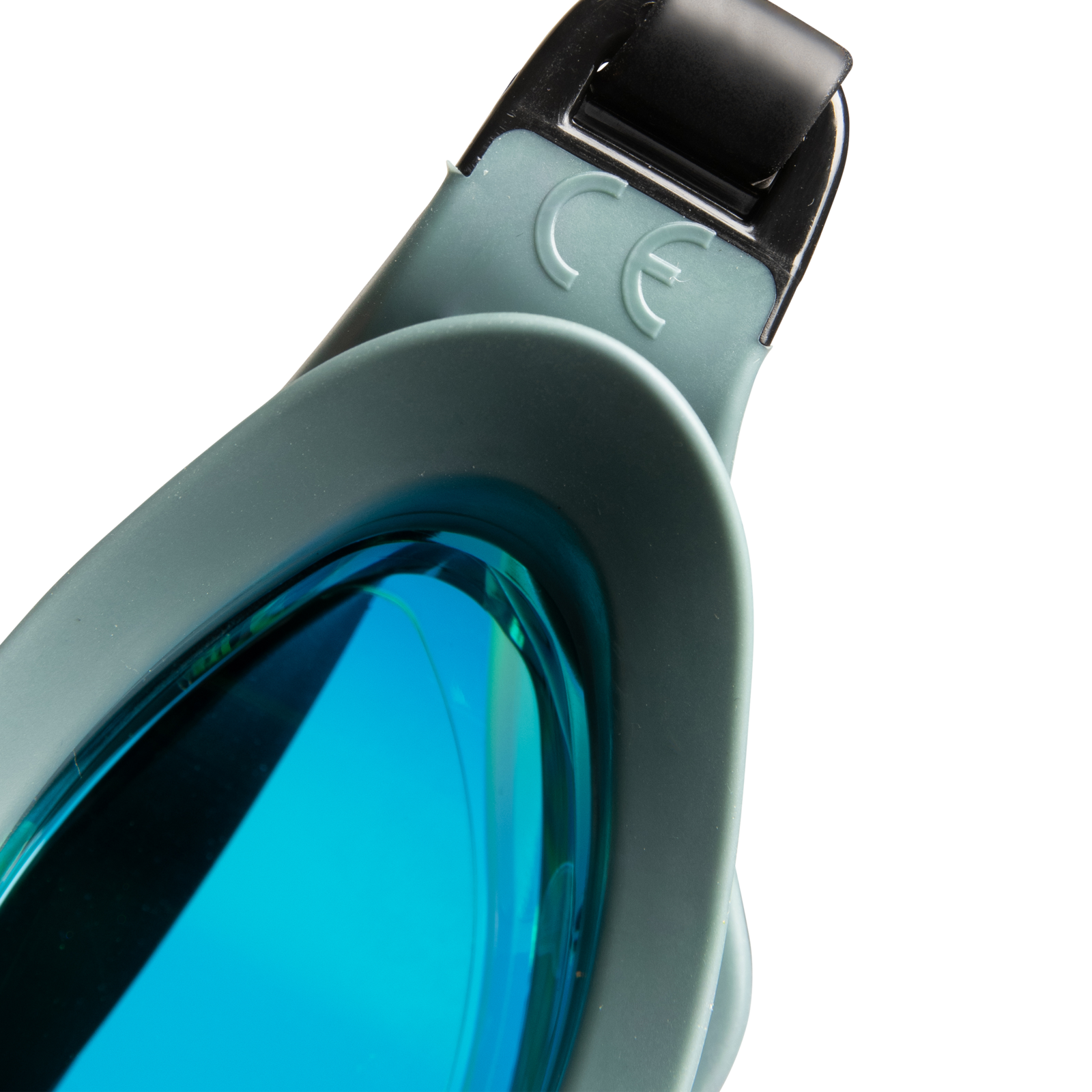 Arena Cobra Core Swipe Mirror Wettkampfschwimmbrille in SCHWARZ