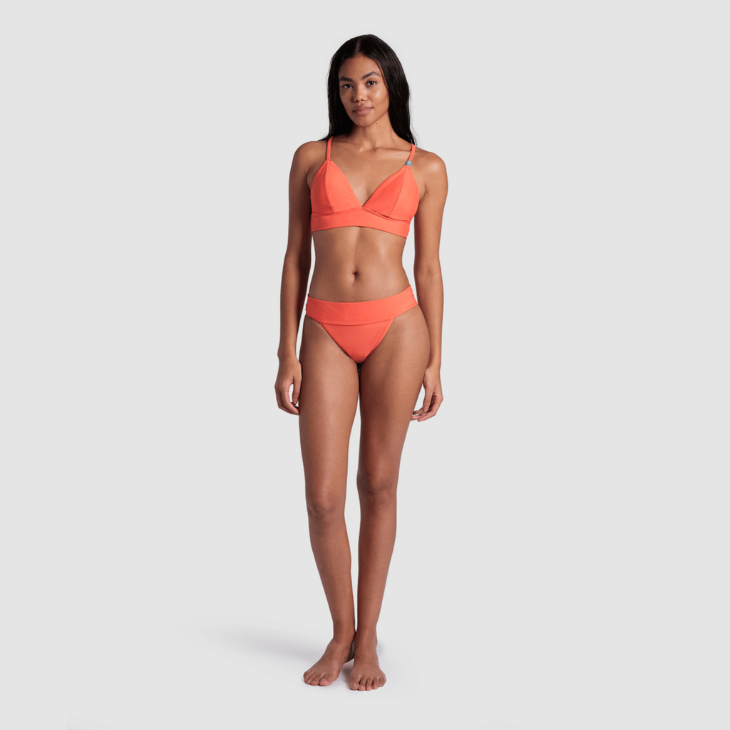 Arena W Arena Essentials Bikini Triangle Bikini Set in ROT