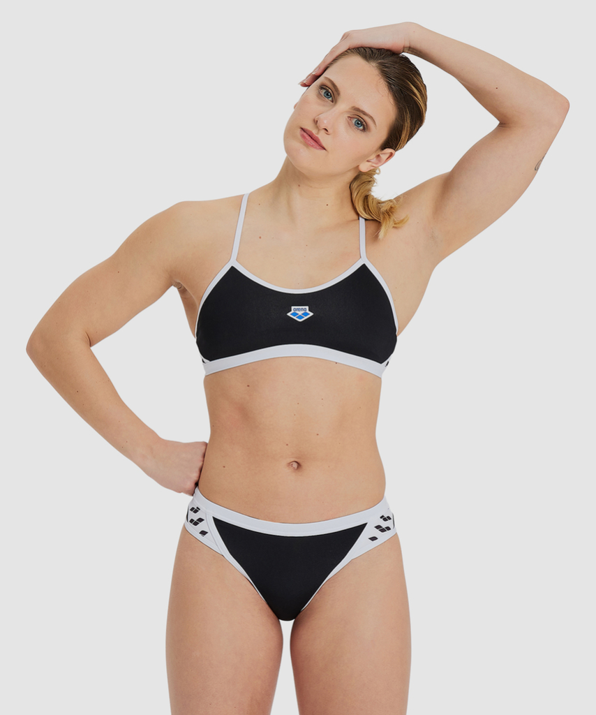 Arena Icons Bikini Cross Back Solid Bikini black/white model_bild_brandshop