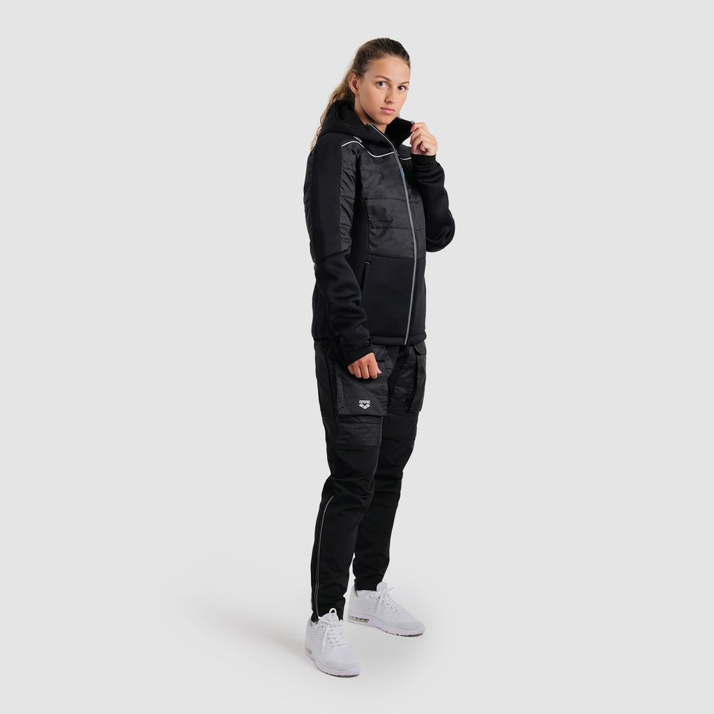 Arena Team Hooded F/Z Half-Quilted Jacket in SCHWARZ