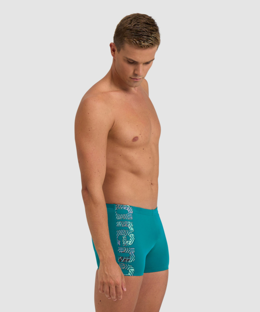 Arena Kikko Pro Swim Short Graphic green lake model_bild_brandshop