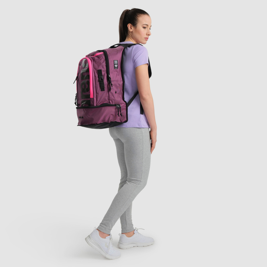 Fastpack 3.0 Rucksack plum/neon pink model_bild_brandshop