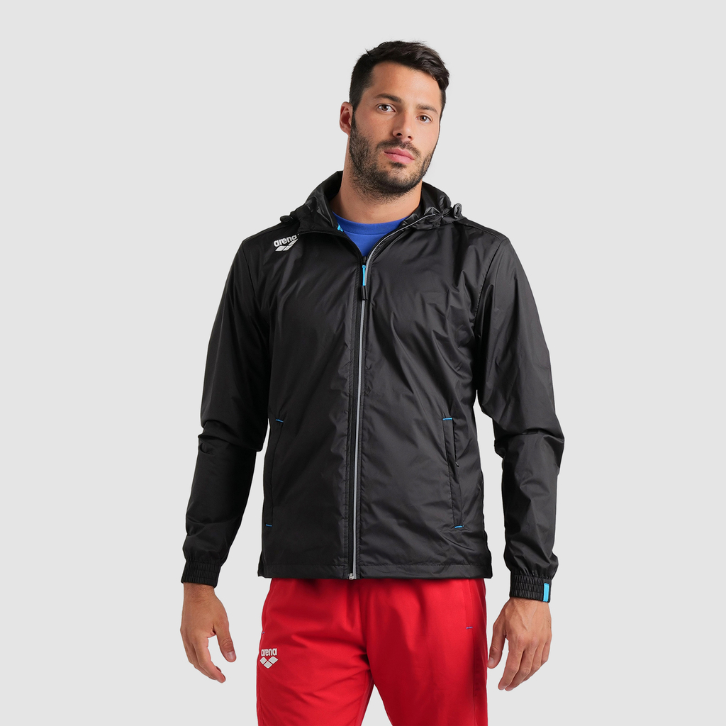 Team Windbreaker Solid black model_bild_brandshop